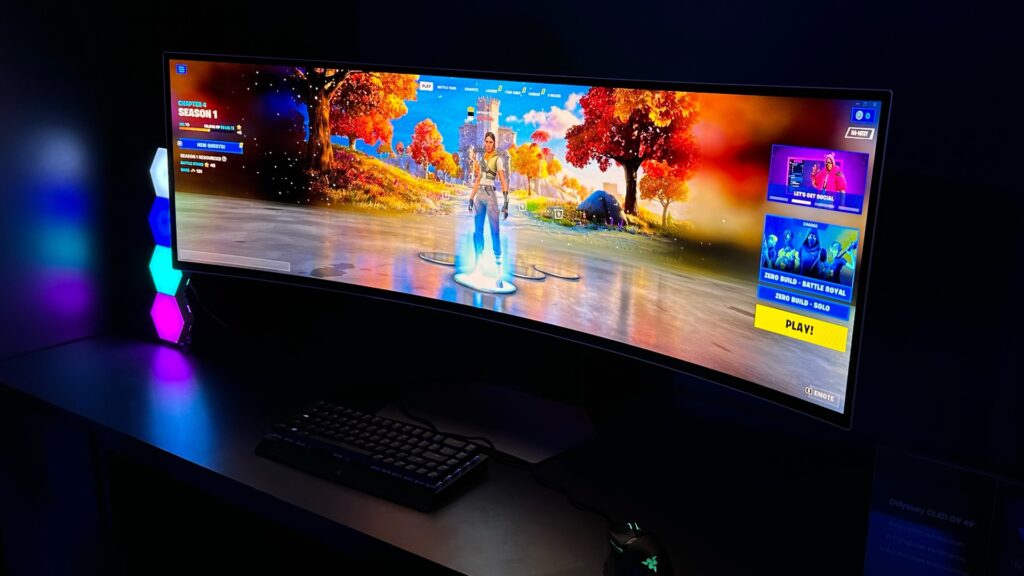 Cet écran incurvé utilise une dalle OLED. // Source : Numerama Cet écran incurvé utilise une dalle OLED. // Source : Numerama