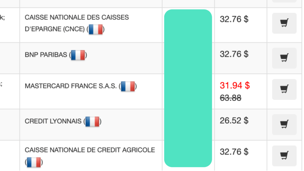 Des cartes bancaires françaises en vente suite à un vol depuis un skimmer. // Source : Numerama