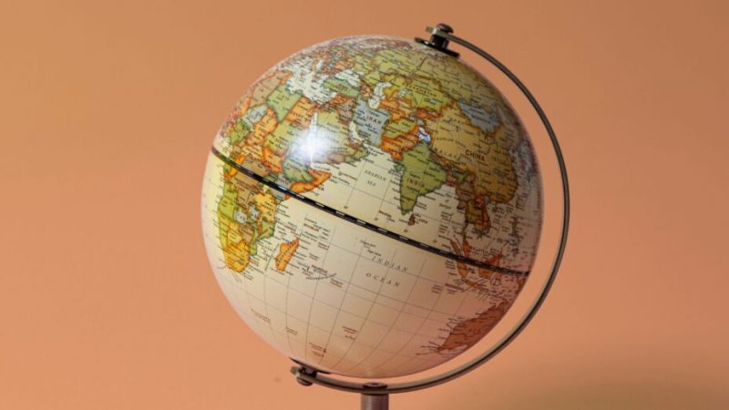 Si la Terre est plus proche du Soleil en hiver, pourquoi fait-il plus froid ? Si la Terre est plus proche du Soleil en hiver, pourquoi fait-il plus froid ?