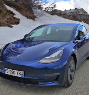 Tesla Model 3 en hiver // Source : Raphaelle Baut