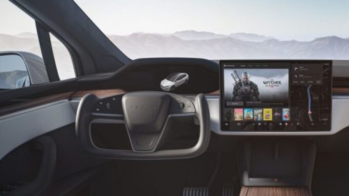 Volant Yoke dans la Model X. // Source : Tesla