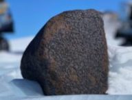 La météorite de 7,6 kg. // Source : ESA, Maria Valdes (photo recadrée)