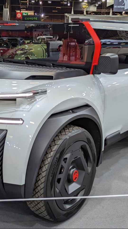 Concept Citroën Oli avec son parebrise vertical // Source : Raphaelle Baut