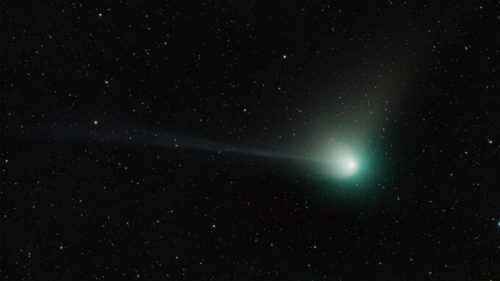 La comète C/2022 E3 (ZTF). // Source : Flickr/CC/Michael Borland (photo recadrée)