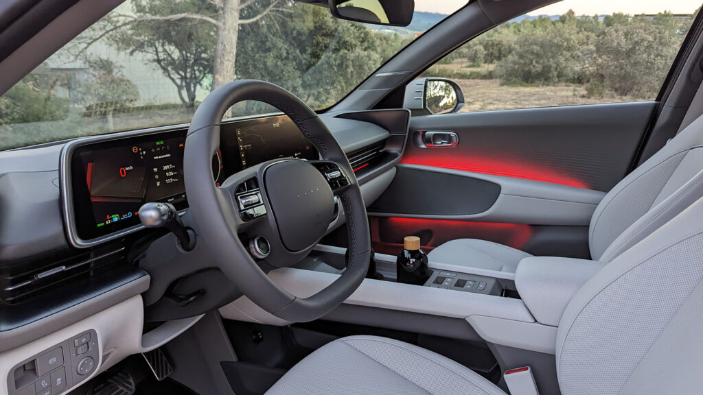 Intérieur de la Hyundai Ioniq 6 // Source : Raphaelle Baut