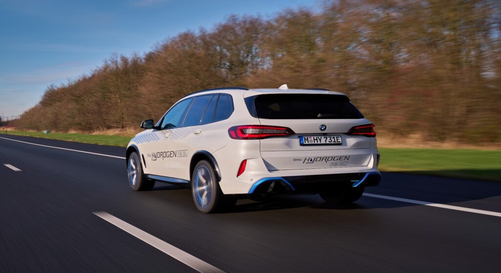 L'iX5 Hydrogen de BMW n'émet pas de CO2 // Source : BMW