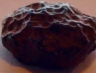 Une météorite. // Source : Flickr/CC/Les Chatfield (photo recadrée)