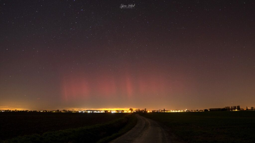 Les aurores boréales observées en France dans la nuit du 26 au 27 février 2023. // Source : Nicolas Drouhin / infoclimat