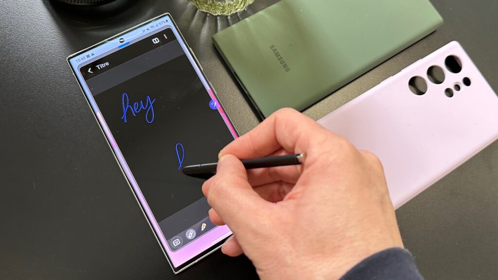 Le Galaxy S23 Ultra sera-t-il un aussi bon carnet de coloriage que le S22 Ultra ? La réponse dans le futur test de Numerama // Source : Numerama Le Galaxy S23 Ultra sera-t-il un aussi bon carnet de coloriage que le S22 Ultra ? La réponse dans le futur test de Numerama // Source : Numerama