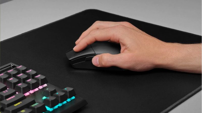 Ce pack gaming de Corsair, avec clavier, souris et tapis, est à un très bon prix