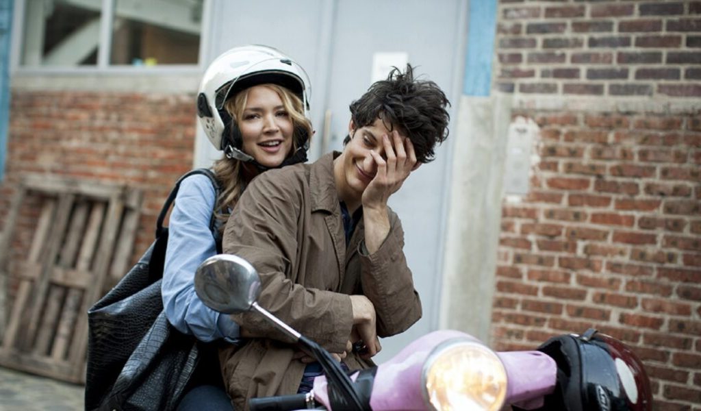Virginie Efira et Pierre Niney dans 20 ans d'écart // Source : EuropaCorp Distribution Virginie Efira et Pierre Niney dans 20 ans d'écart // Source : EuropaCorp Distribution