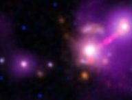 La galaxie 3C 297. // Source : X-ray: NASA/CXC/Univ. of Torino/V. Missaglia et al.; Optical: NASA/ESA/STScI & International Gemini Observatory/NOIRLab/NSF/AURA; Infrared: NASA/ESA/STScI; Radio: NRAO/AUI/NSF