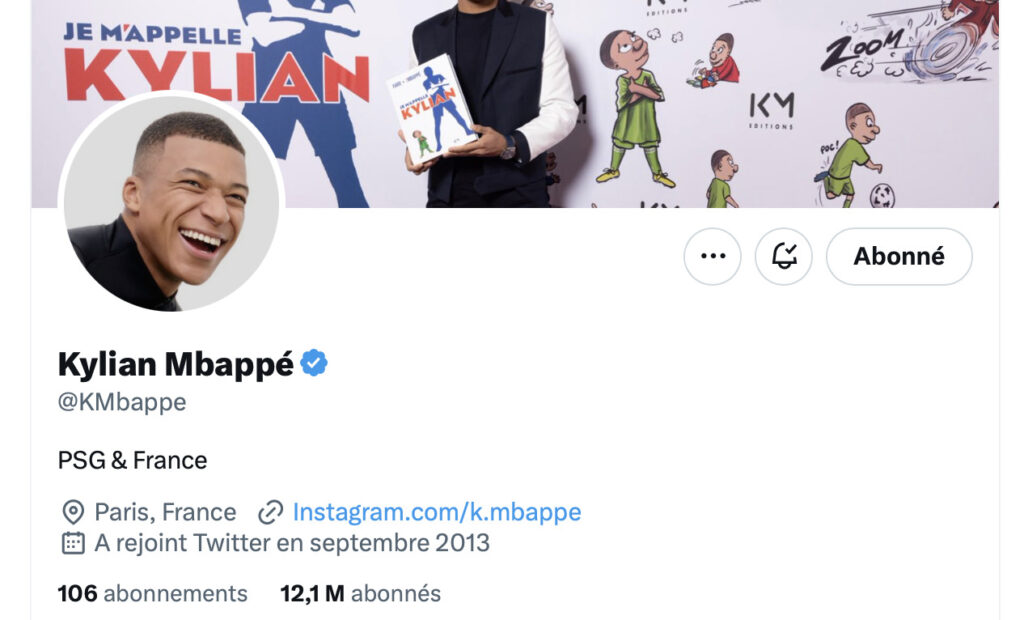 Aujourd'hui, Kylian Mbappé est certifié avec l'ancien système. En l'état, cela veut dire qu'il perdra son badge le 1er avril. // Source : Numerama