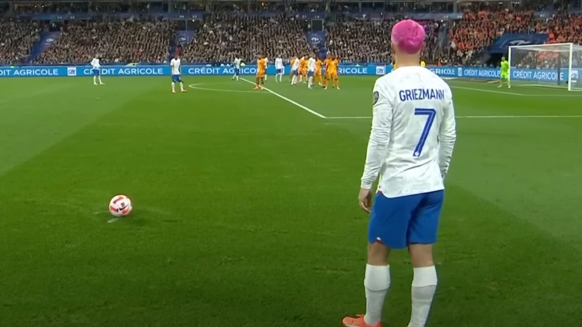 Antoine Griezmann lors du match entre la France et les Pays-Bas le 24 mars // Source : Capture YouTube Téléfoot