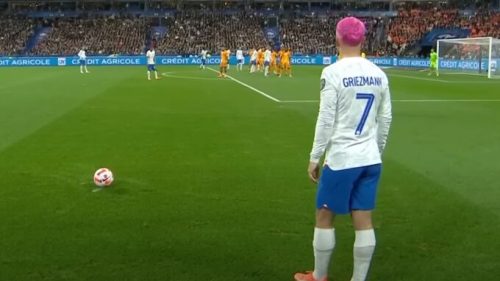 Antoine Griezmann lors du match entre la France et les Pays-Bas le 24 mars // Source : Capture YouTube Téléfoot