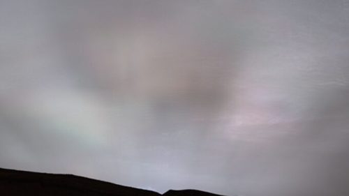 Les rayons du Soleil sur Mars. // Source : NASA/JPL-Caltech/MSSS/SSI (photo recadrée)