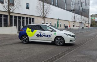 Elmo voiture télécommandée en autopartage // Source : Raphaelle Baut