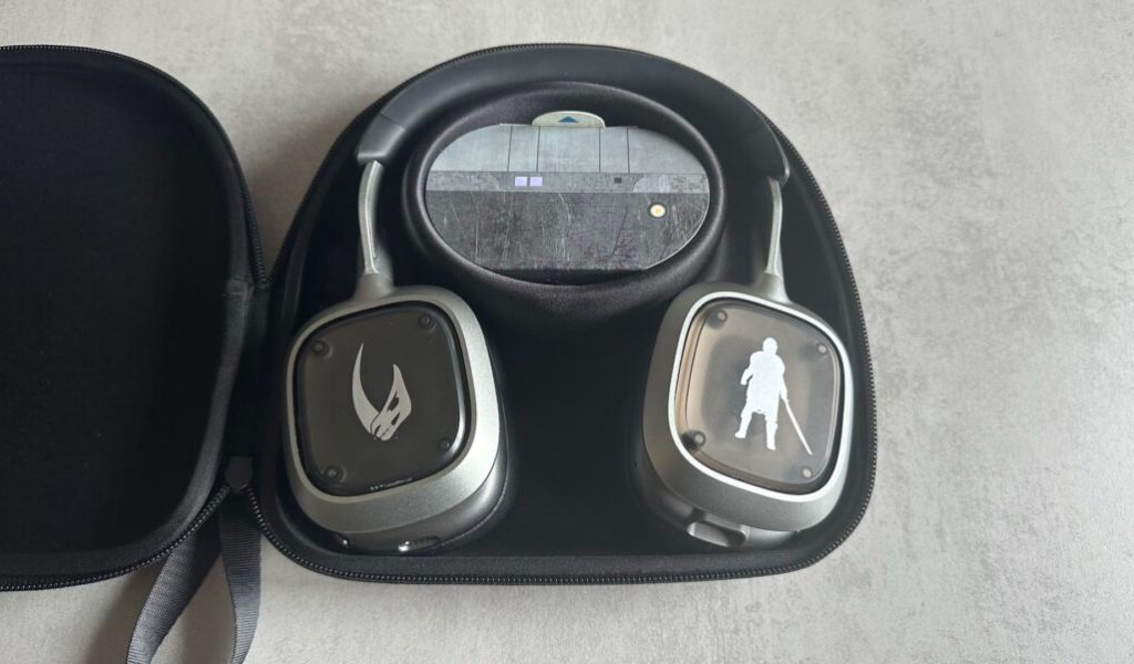 Casque gaming Logitech Astro A30 « The Mandalorian » // Source : Maxime Claudel pour Numerama