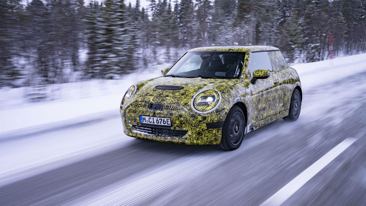 Mini Cooper SE en test hivernaux // Source : Mini