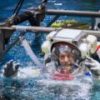 Thomas Pesquet dans la piscine de l'ESA // Source : NASA - B. Stafford (modifié avec Canva)