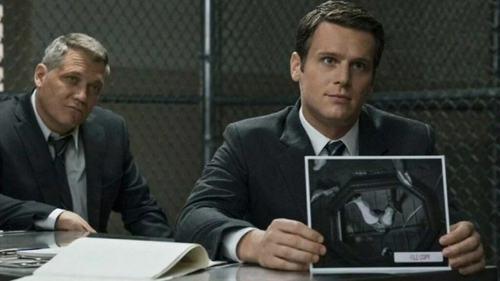 Holt McCallany et Jonathan Groff, le duo génial de Mindhunter // Source : Netflix Holt McCallany et Jonathan Groff, le duo génial de Mindhunter // Source : Netflix