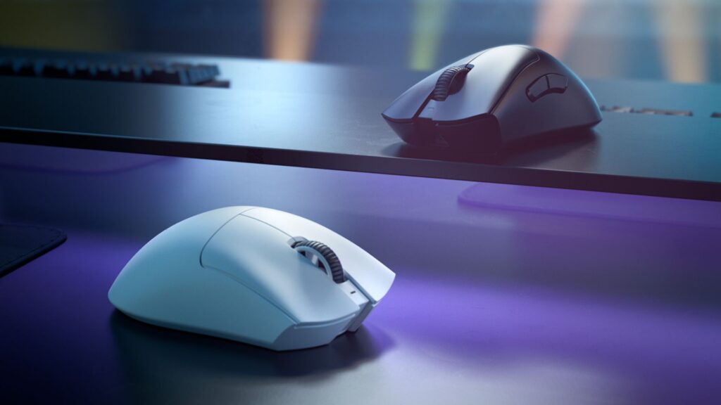 Souris gamer pro Razer DeathAdder V3 Pro // Source : Razer Souris gamer pro Razer DeathAdder V3 Pro // Source : Razer