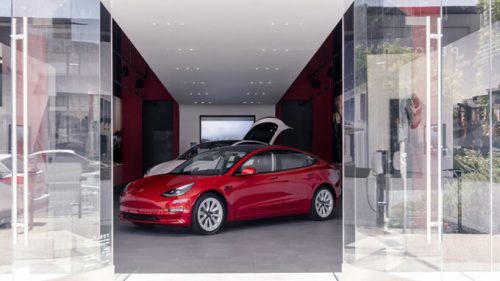 Tesla store  // Source : Tesla