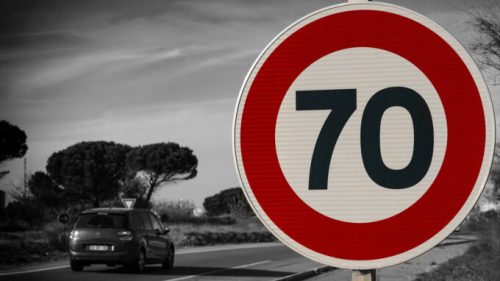Panneau de limitation de vitesse  // Source : Tama66 - Pixabay