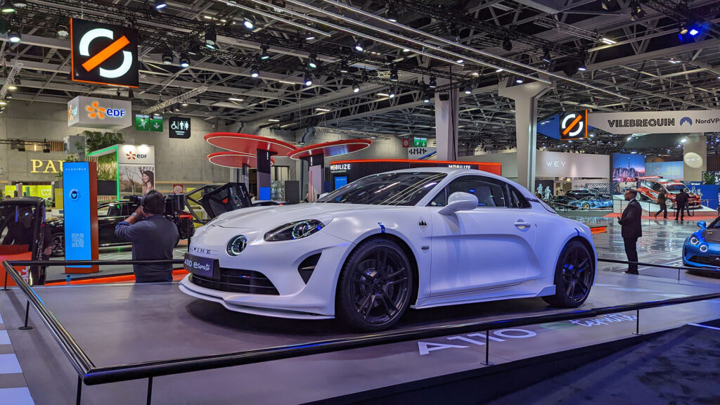 Alpine A110 concept e-ternité 100 % électrique Au mondial de Paris // Source : Raphaelle Baut Alpine A110 concept e-ternité 100 % électrique Au mondial de Paris // Source : Raphaelle Baut