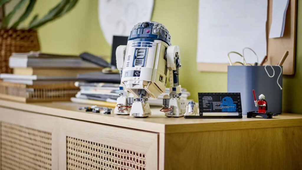 Lego Star Wars R2-D2 // Source : Lego