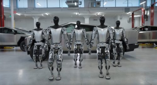 Les robots humanoïdes de Tesla. // Source : Capture d'écran