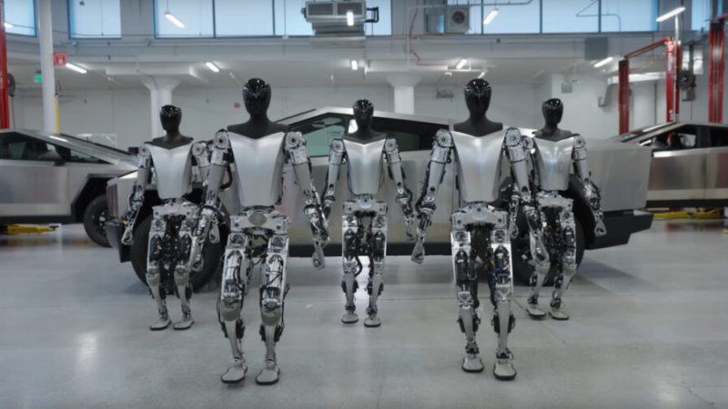 Les robots humanoïdes de Tesla ne sont plus la risée de la robotique