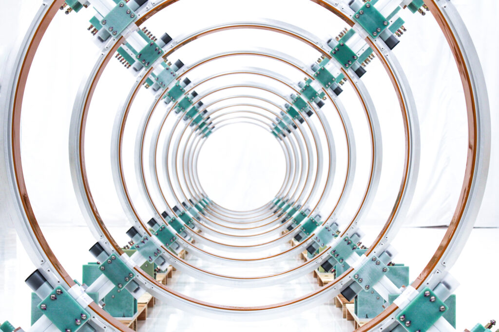 Des anneaux électromagnétiques destinés au septième prototype de réacteur à fusion nucléaire d’Helion. // Source : Helion (Business Wire)