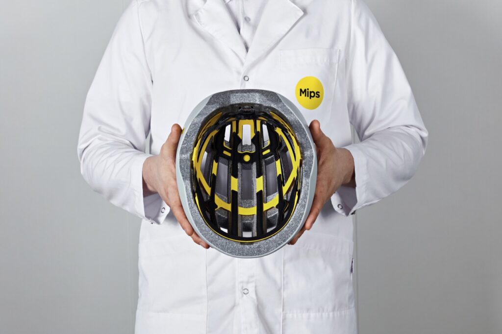 En jaune, la membrane Mips dans un casque de vélo // Source : Mips, réutilisation autorisée En jaune, la membrane Mips dans un casque de vélo // Source : Mips, réutilisation autorisée