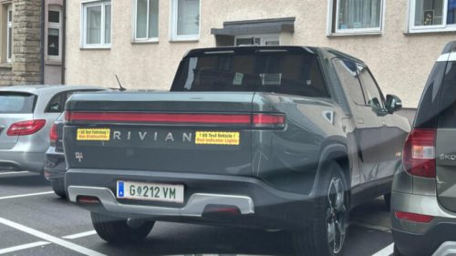 Le Rivian R1T dans les rues de Stuttgart // Source : Max3000Max/Reddit