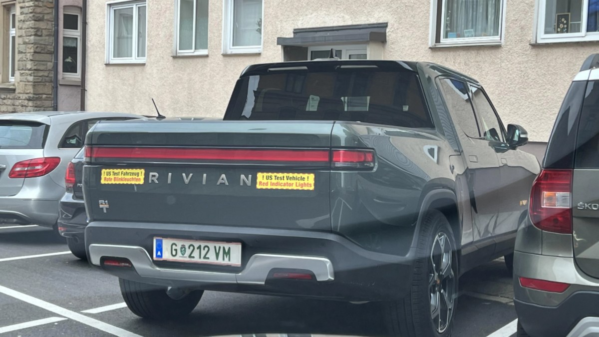 Le Rivian R1T dans les rues de Stuttgart // Source : Max3000Max/Reddit