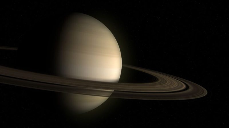 Pourquoi y a-t-il des anneaux autour de Saturne ?