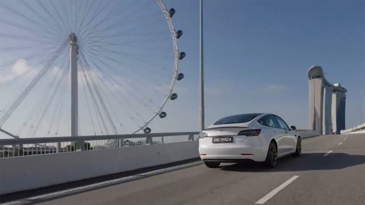 Tesla à Singapour // Source : Extrait vidéo Tesla 