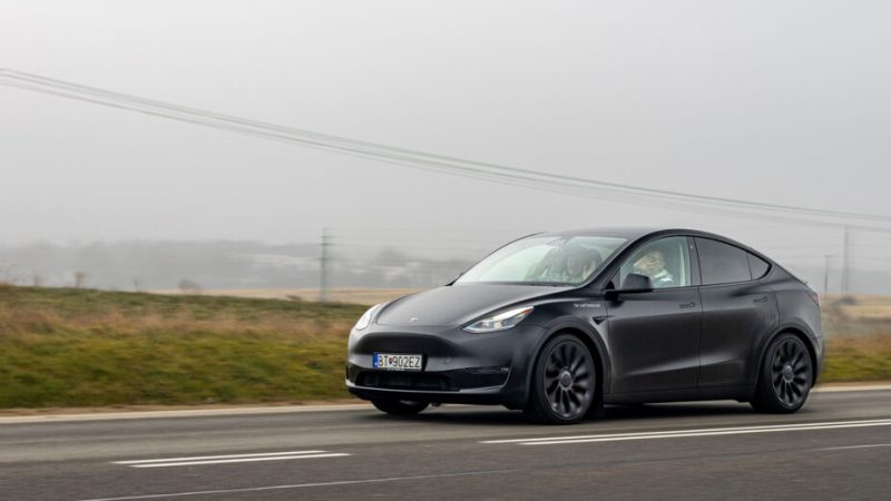 Pourquoi les Tesla affichent moins d’autonomie que promis ?