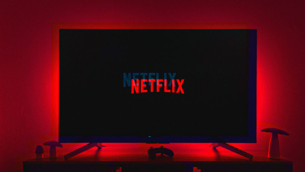 Des comptes Netflix sont vendus quotidiennement sur des places de marché illicites. // Source : Unsplash