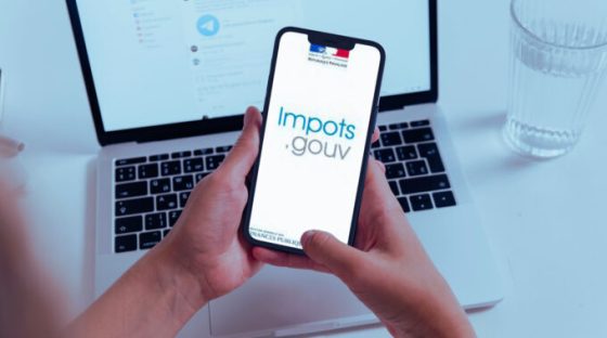 Le site des impôts était en panne ce 9 août. // Source : Canva