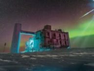 Rendu artistique d'IceCube, l'observatoire installé au Pôle Sud et dédié à la détection des neutrinos. // Source : Icecube/NSF