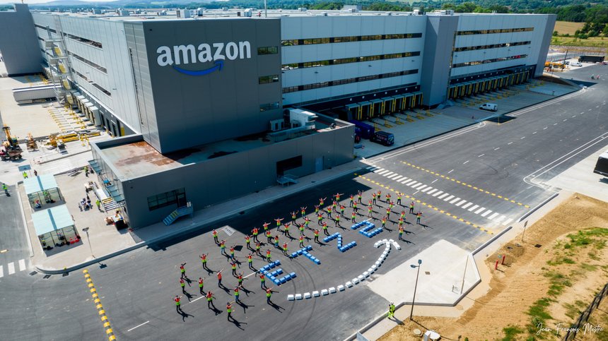 Le centre Amazon d'Augny, vu du dessus.