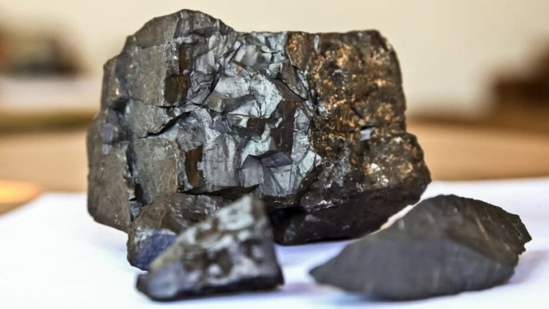 Batteries de voitures électriques : pourquoi parle-t-on autant du sulfate de manganèse ?