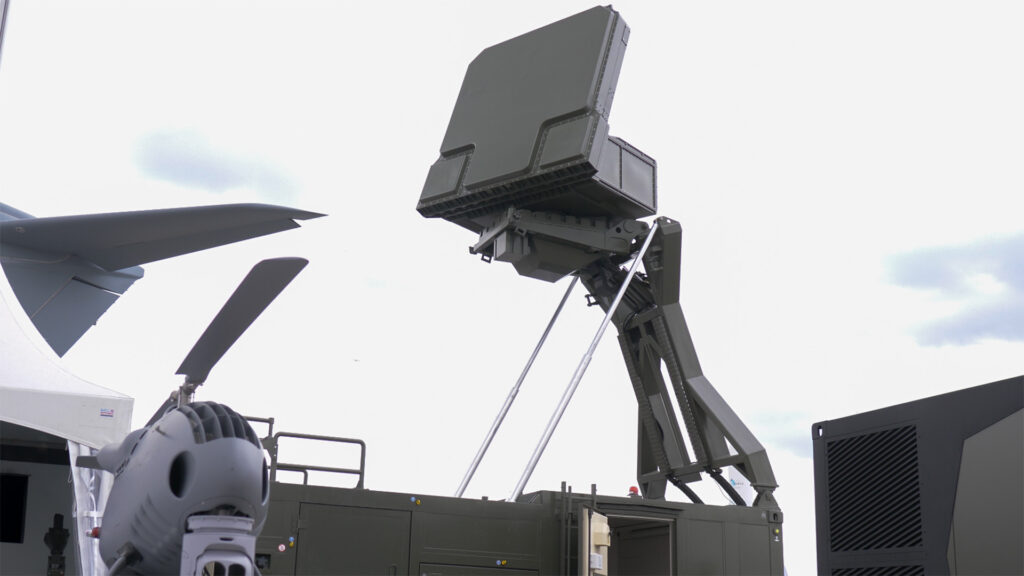 Un radar 200 MM/A présent au salon du Bourget. // Source : Numerama