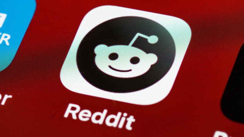 Reddit, BlueSky et Mastodon bientôt bloqués en France, à cause du porno ?