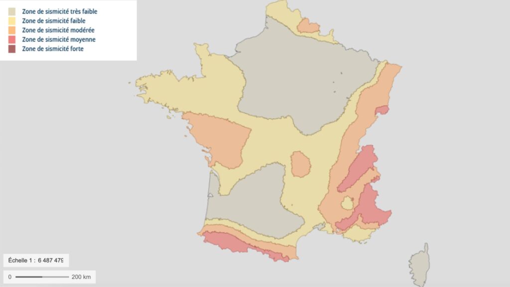 Carte de France des zones de sismicité. // Source : Geoportail