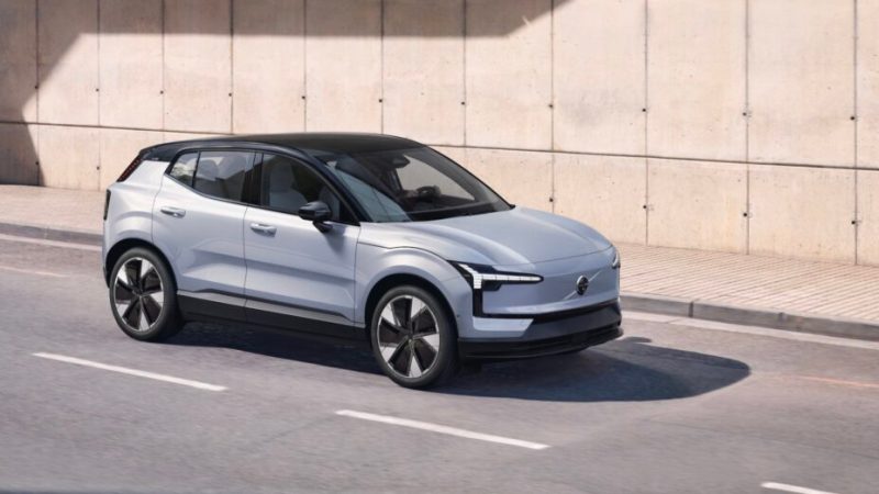 Volvo EX30 : le pari audacieux d’un SUV électrique compact et « abordable »