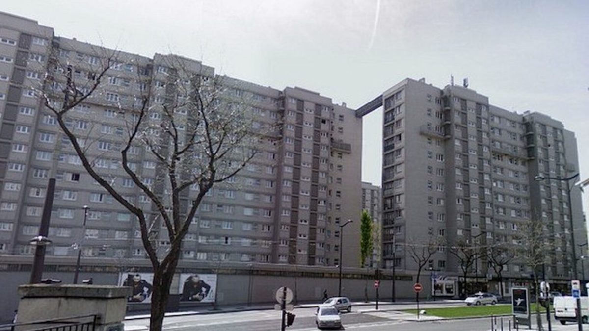 Logements sociaux à la Porte de Brancion, Paris 2011 // Source : Wikimedia Creative Commons/Fauxjeton 