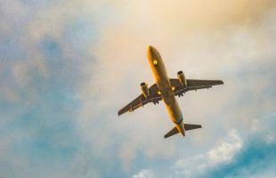 Un avion. // Source : Canva